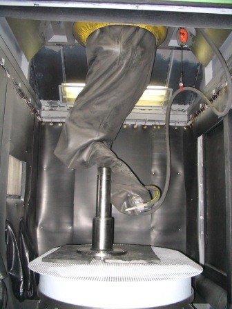 Roboterunterstütztes Strahlen